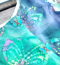 butterfly button closure