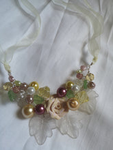 soft breeze garland necklace
