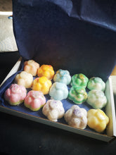 Themed sample boxes,  15 individually wrapped sample wax melts.