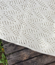 fine all over lace pattern