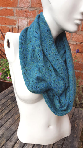 Lace knit scarf