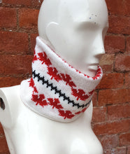 Canadian themed cowl