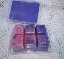 Clam shell pods, wax melts in scent intense soy wax 100g approximate weight