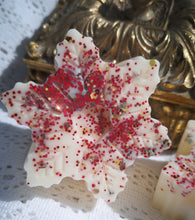 Large seasonally scented snowflake melt, limited edition 75g approx.