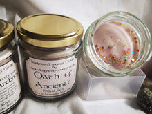 Dungeons & Dragons themed candle, add drama to your game play, enhance the fantasy.