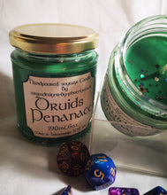 Dungeons & Dragons themed candle, add drama to your game play, enhance the fantasy.
