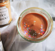 Dungeons & Dragons themed candle, add drama to your game play, enhance the fantasy.