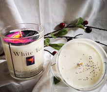 300ml scented candle, soy wax 50+ hour burn,