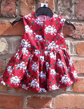 Handmade, Preemie baby dress, red gothic skull & rose design, 100% cotton size 44cm chest
